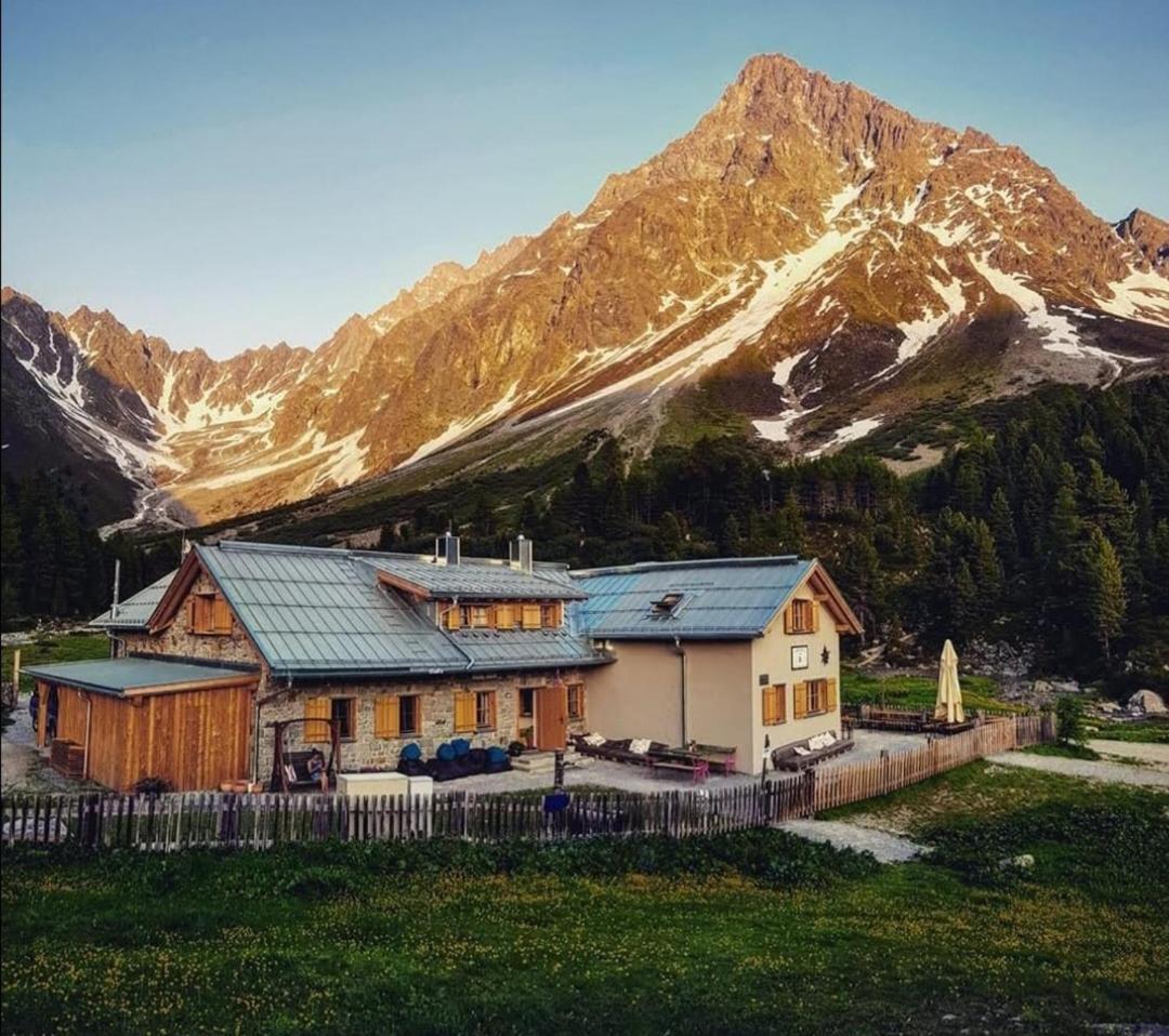 Haus Gfall Kaunertal Exteriör bild