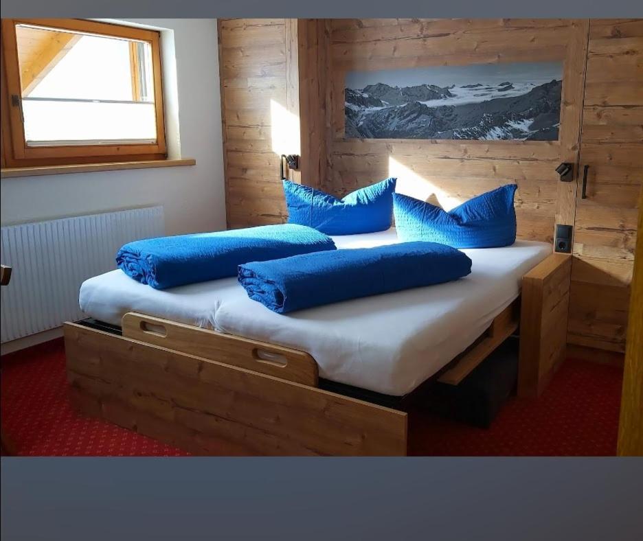 Haus Gfall Kaunertal Rum bild