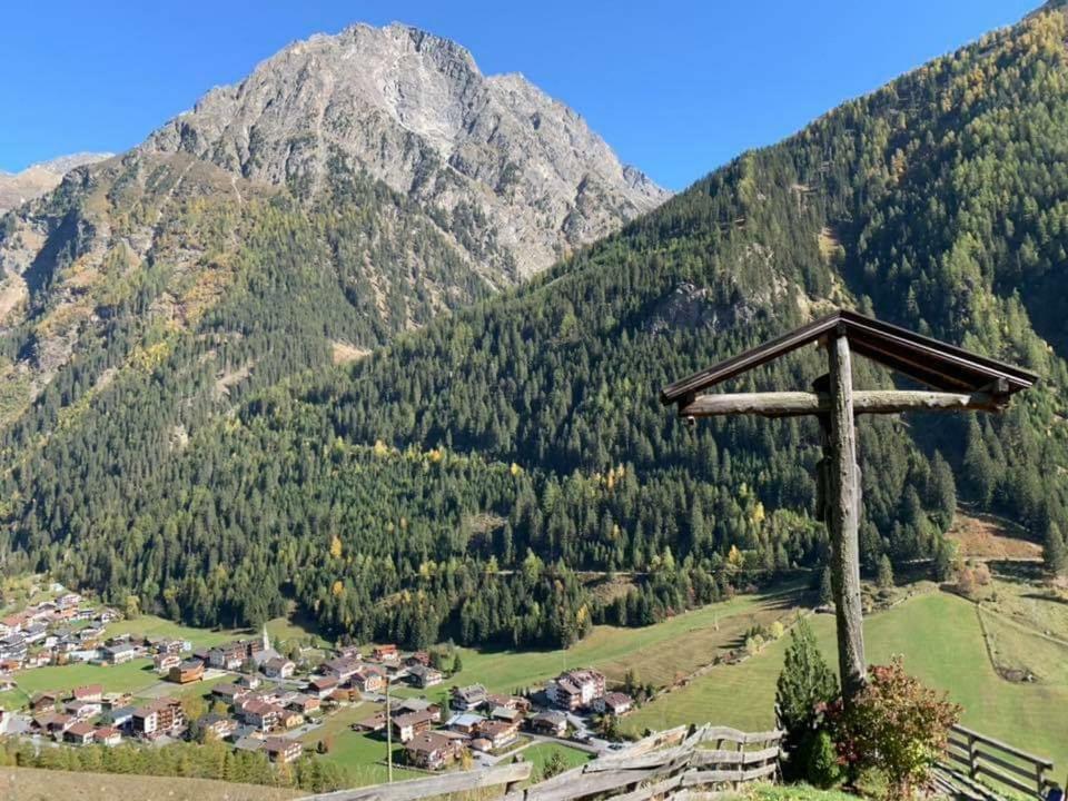 Haus Gfall Kaunertal Exteriör bild